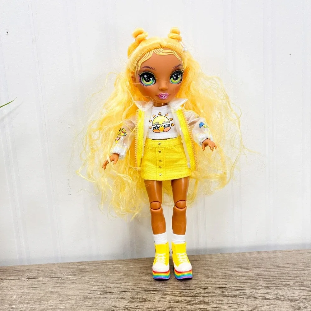 MGA Rainbow High Shadow High Fashion Doll‎ Junior Jr Sunny Madison